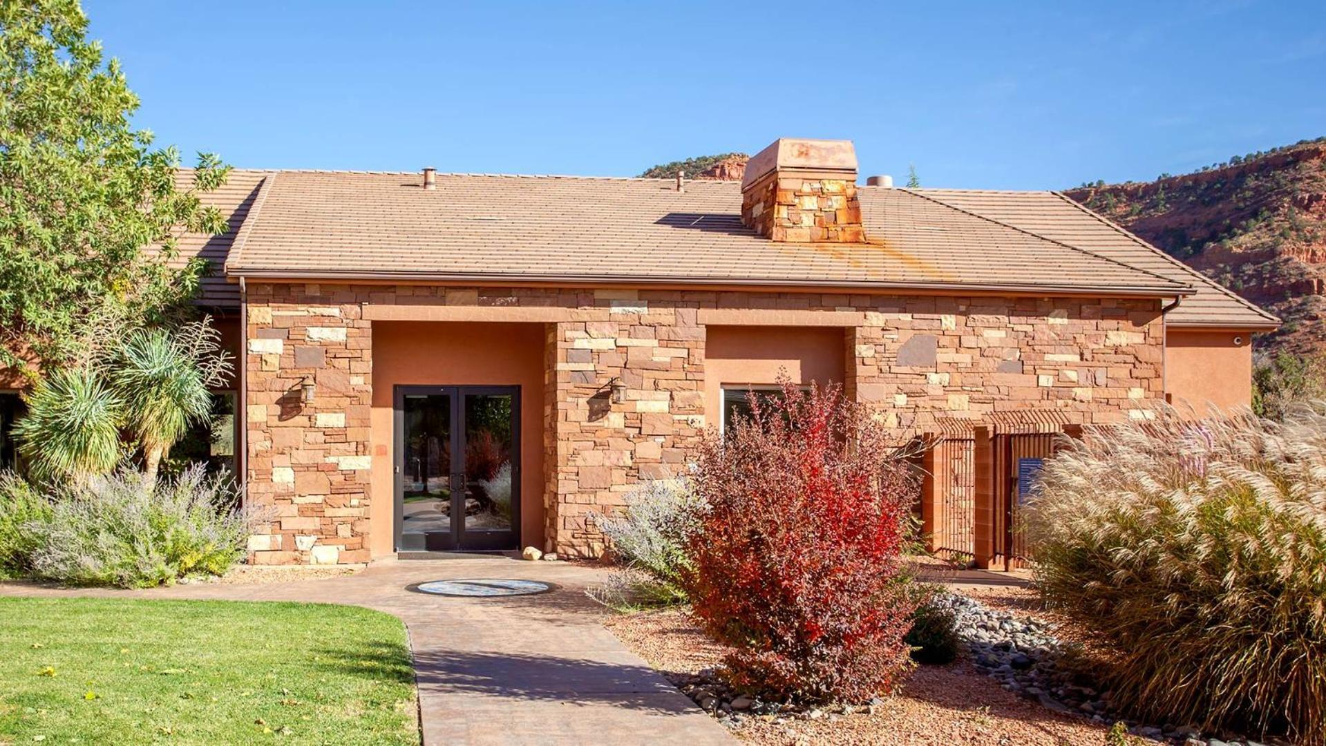 Luxury Pet Friendly Holiday Home La Estancia Kanab Exterior photo